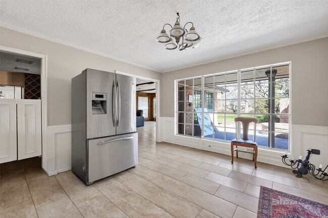 Building Photo - 11302 Hylander Dr