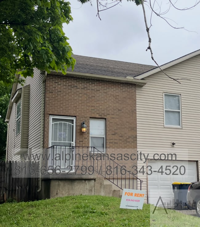 Primary Photo - NE 4 Bedroom Duplex, Garage, Vouchers OK