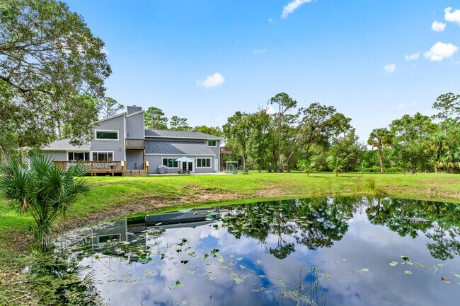 Building Photo - 12151 Old Indiantown Rd