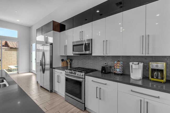 Building Photo - 51855 Avenida Juarez