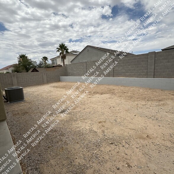 Building Photo - 30044 W Avalon Dr