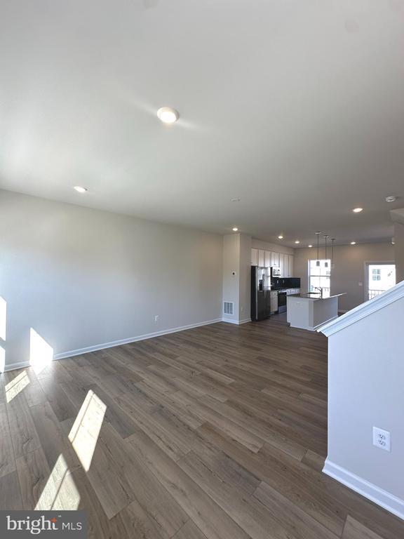 Building Photo - 324 Watercourse Dr