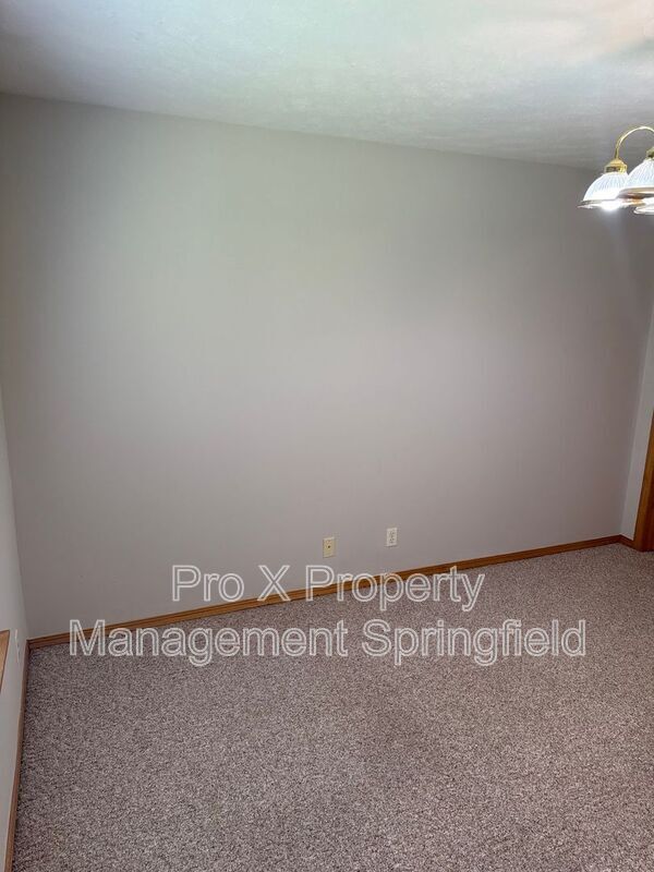 Building Photo - 3807 W Montclair St