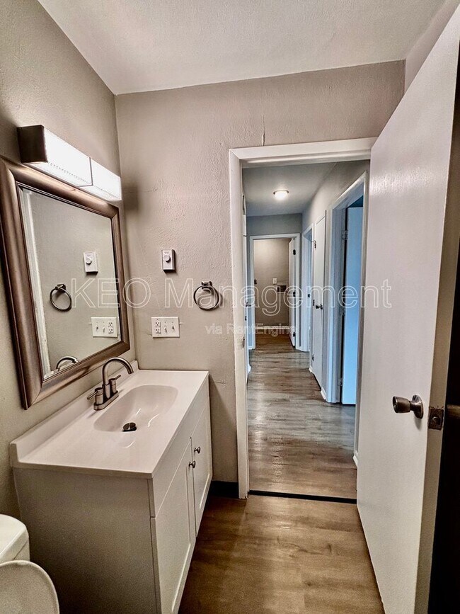 Building Photo - 1257 Sanlor Ave