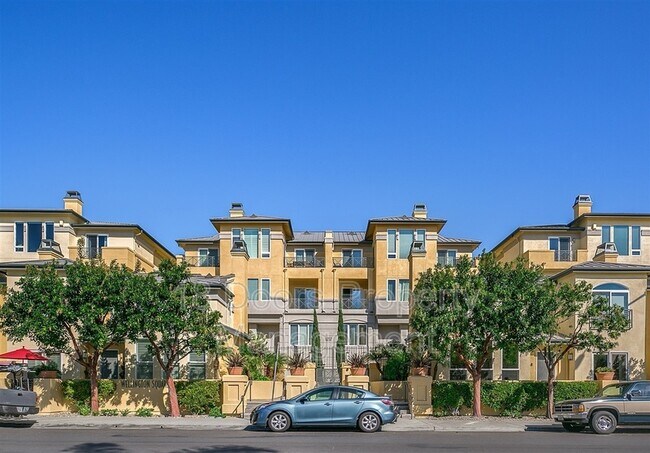 Primary Photo - 4057 1st Ave