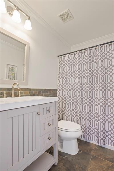 Building Photo - 133 Parkstone Way