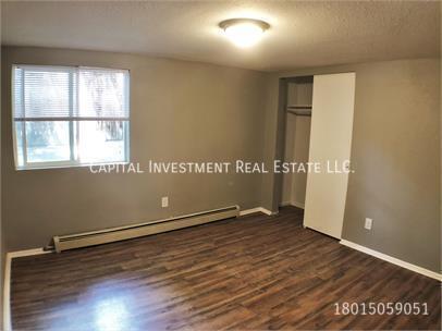 Building Photo - 3708 McCall St E