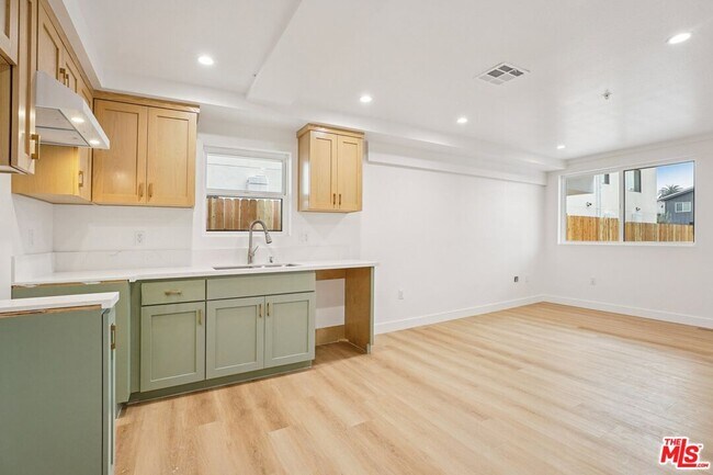 Building Photo - 1185 Leighton Ave