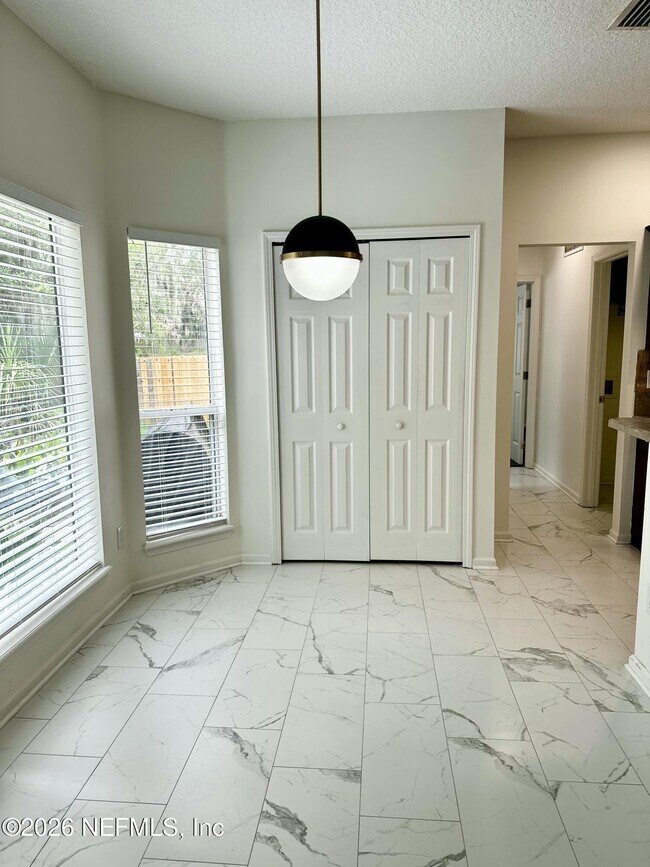 Building Photo - 2298 Huckins Ct