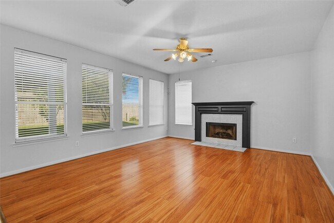 Building Photo - 1742 Country Club Cove Dr