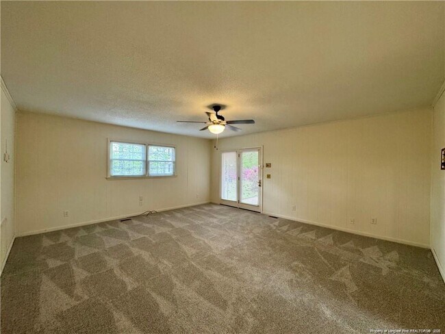 Building Photo - 400 Harrill Cir