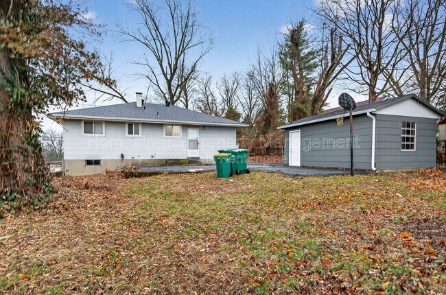 Building Photo - 2403 Gardner Dr