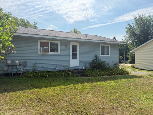 Building Photo - 1012 Sunset Ln