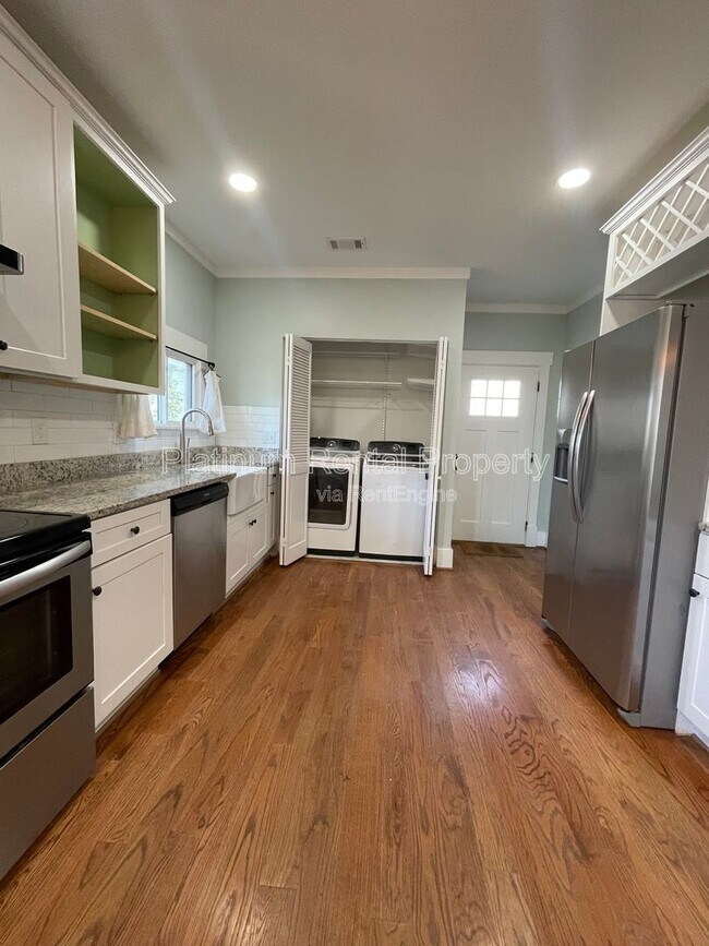 Building Photo - 301 Fletcher St SW