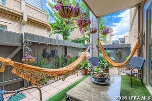 Building Photo - 7711 Broadway