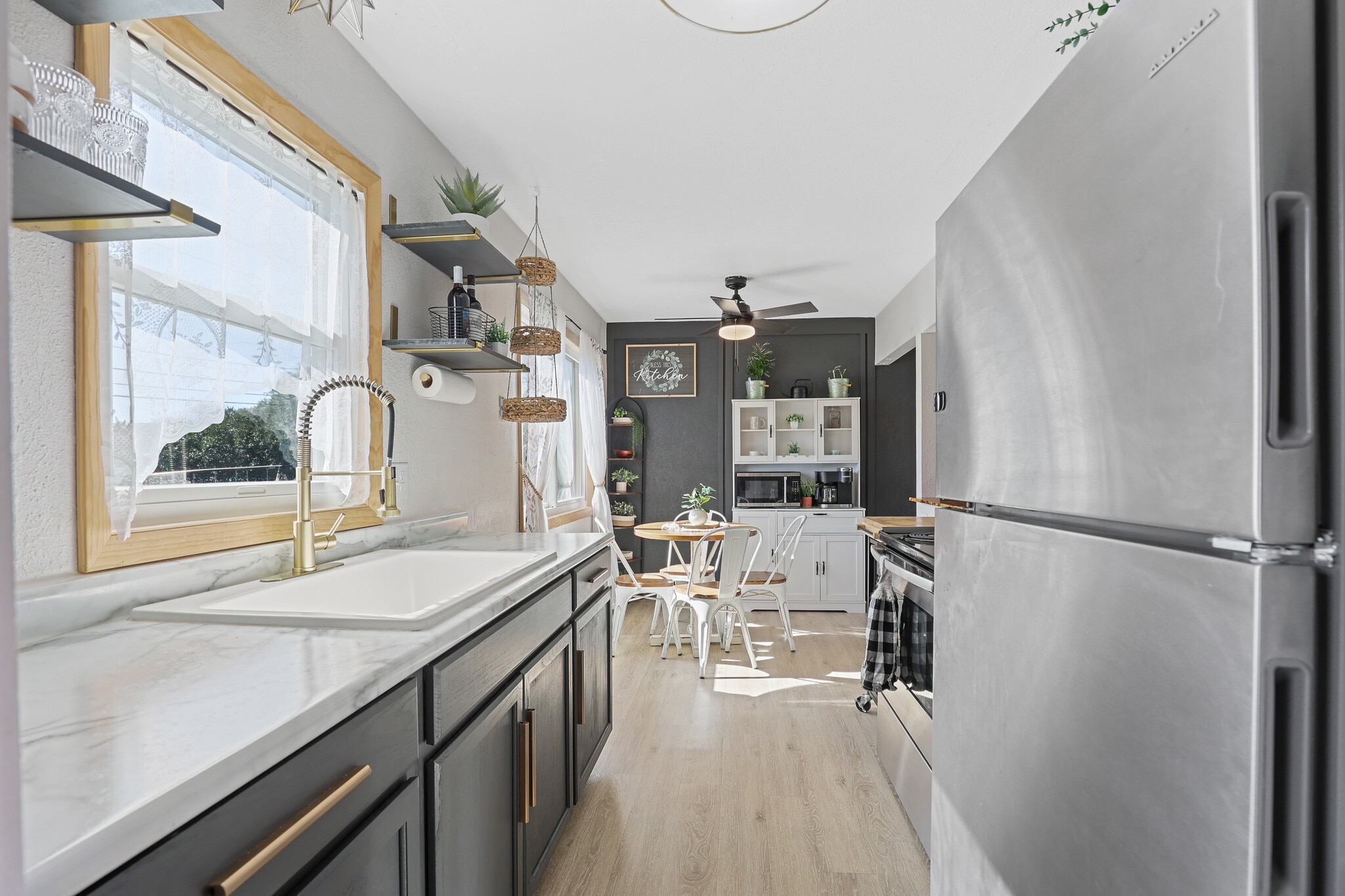 Building Photo - 2120 Rena Pl