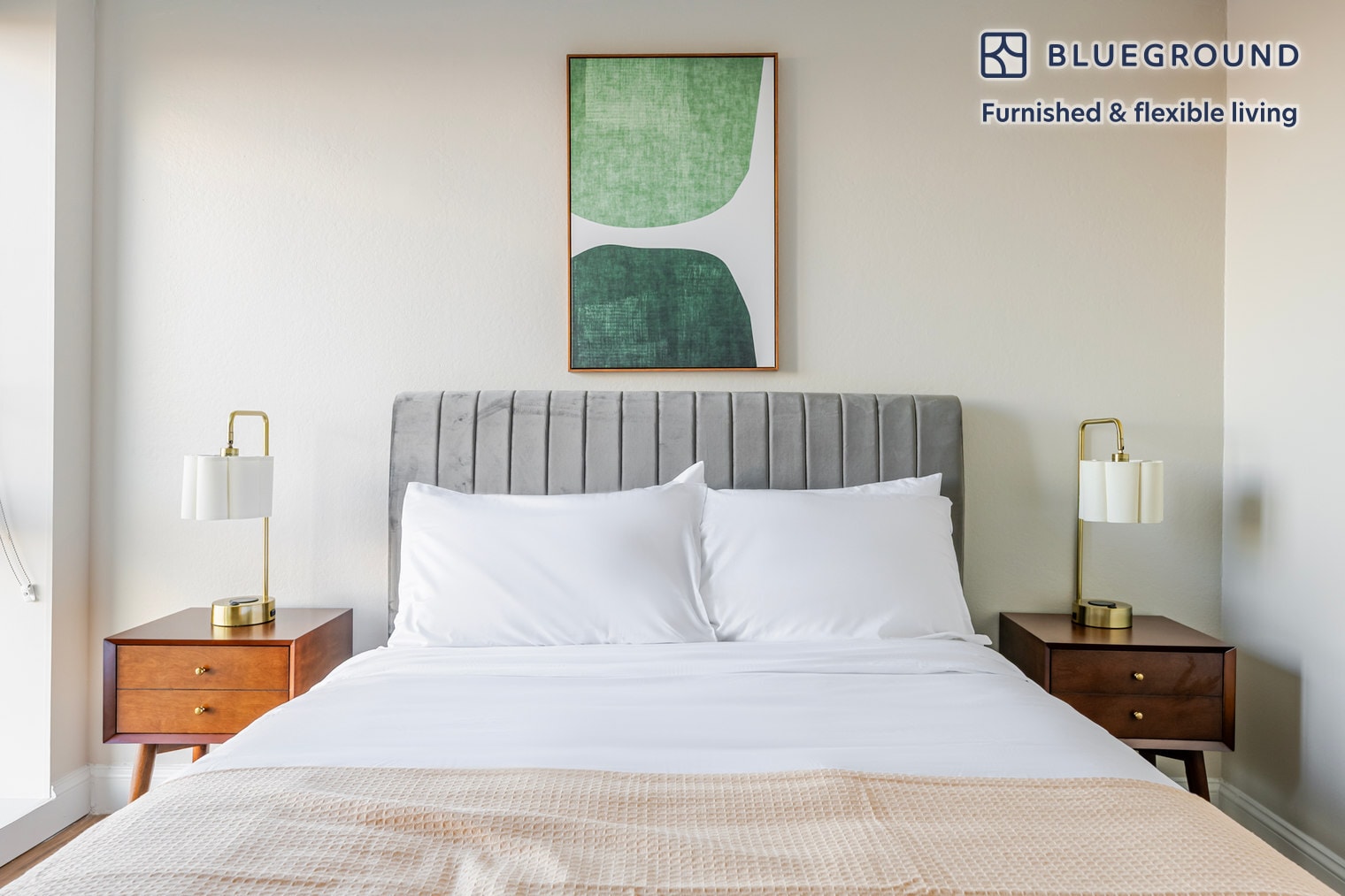 Building Photo - 812 Memorial Dr