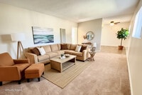 2x1 - Le Chateau Apartments