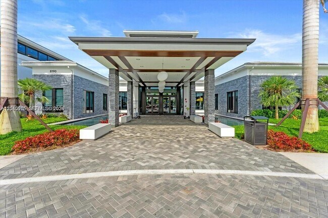 Building Photo - 17628 Sparkling River Rd