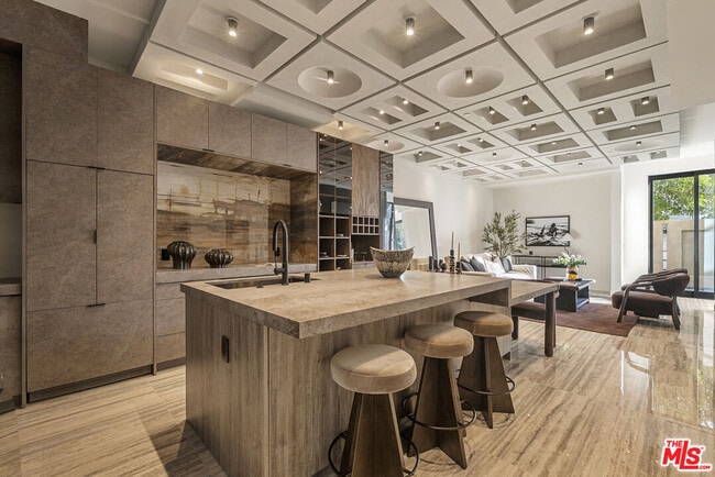 Building Photo - 1021 N Ogden Dr