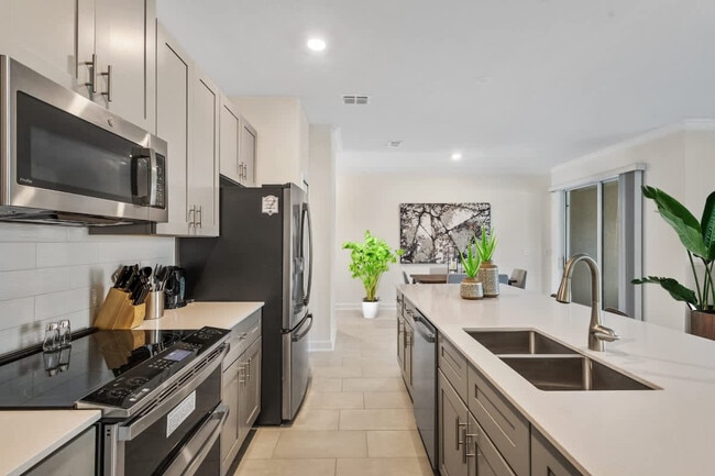 Building Photo - 2641 Scrapbook St