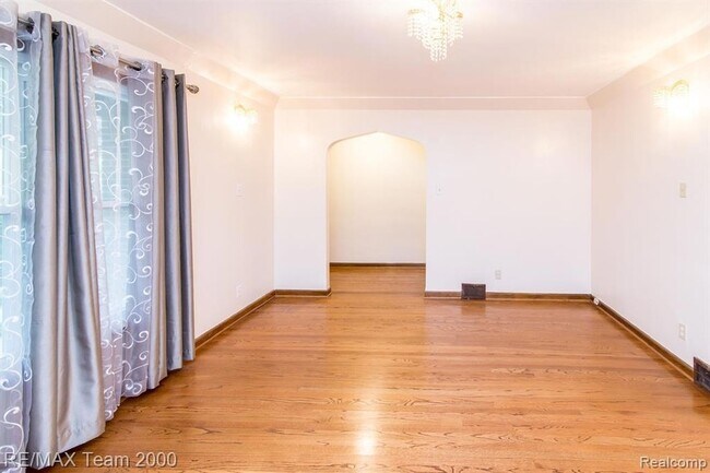 Building Photo - 7527 Hartwell St
