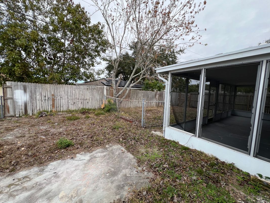 Building Photo - 5333 Pasadena Dr