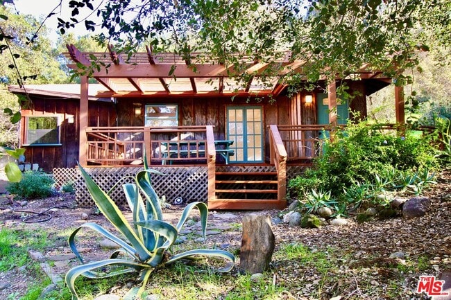 Building Photo - 20200 Paradise Ln