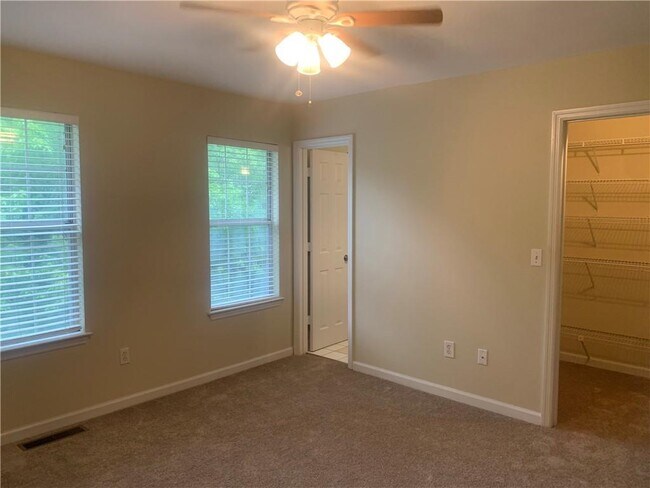 Building Photo - 1652 Grist Mill Dr