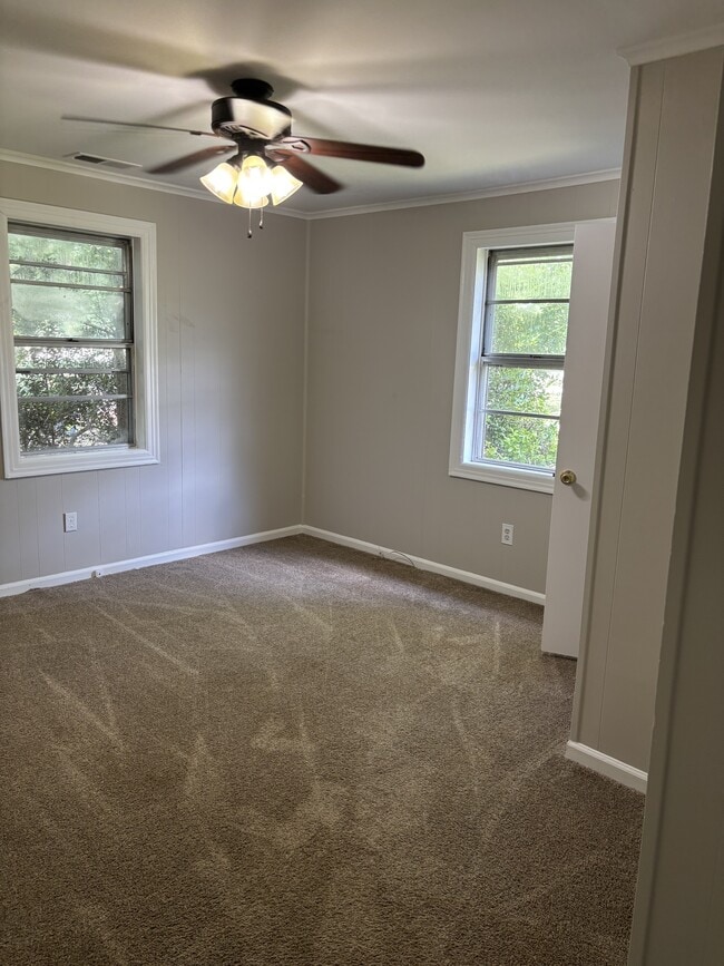 Building Photo - 141 Fannie Dr