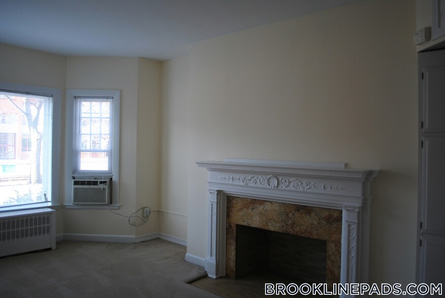 Building Photo - 1223 Beacon St