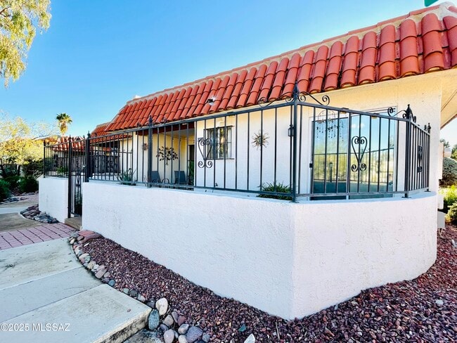 Building Photo - 5968 Sun County Blvd