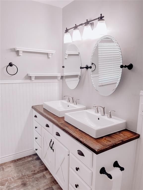 Building Photo - 1406 Ensenada Dr