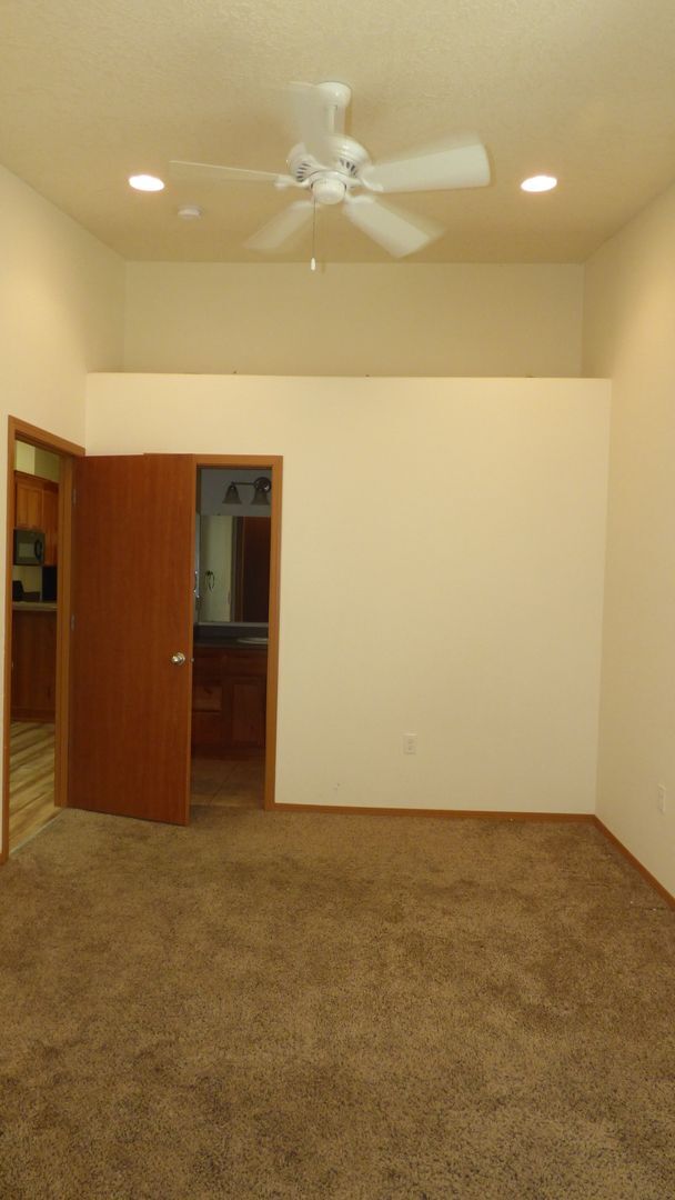 Building Photo - 620-622 Ecols St S Monmouth, OR 97351