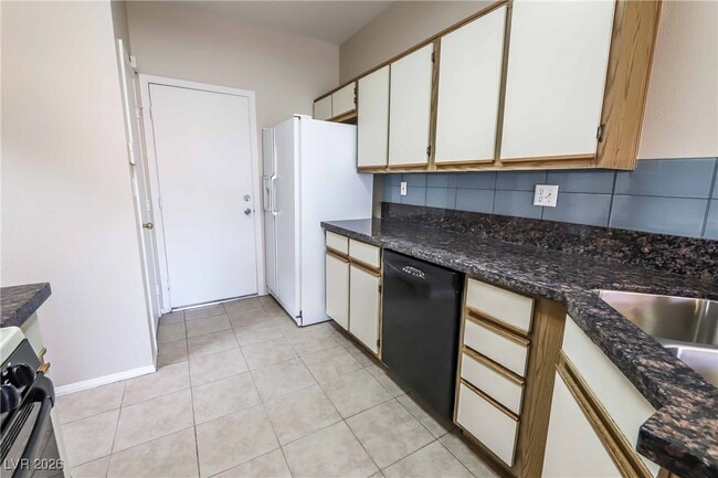 Building Photo - 512 SUTTERS MILL Rd