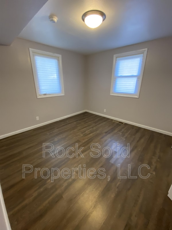 Building Photo - 2020 Dunn Ave