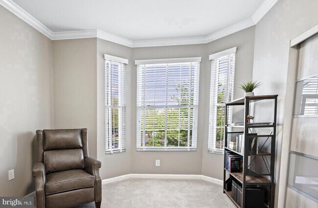 Building Photo - 20451 Chesapeake Square