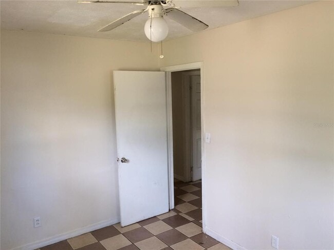 Building Photo - 6979 Muffet Ct