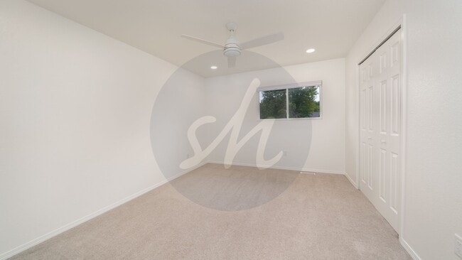 Building Photo - 2518 Fairview Cir