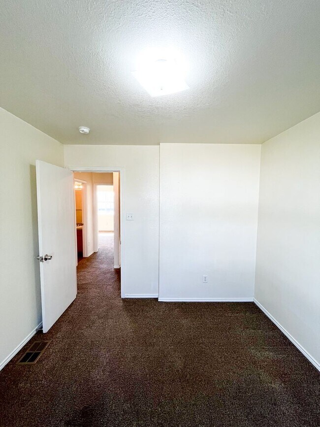 Building Photo - 4207 July Dr