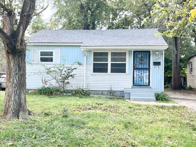 Primary Photo - 3508 Hudson Ave