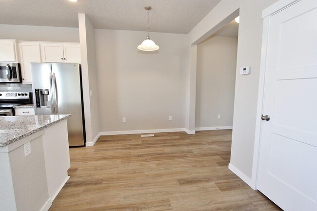 Building Photo - 496 N Tessa Ln