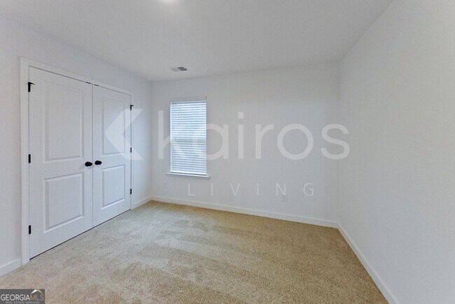 Building Photo - 142 Hughes Dr