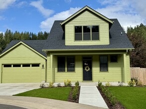 Building Photo - 1153 Bedlington Ter