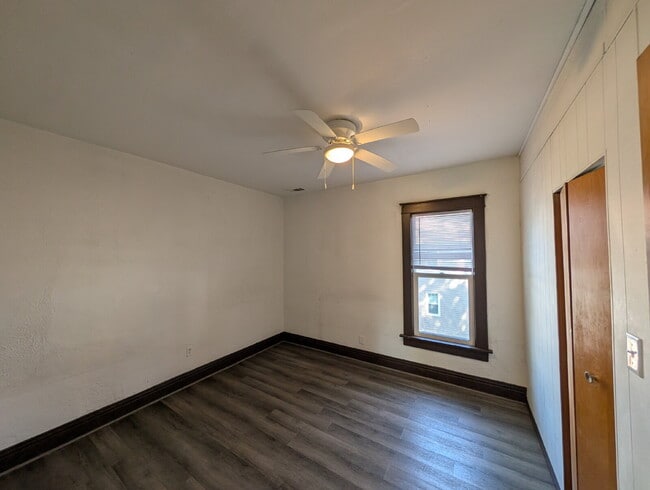 Building Photo - 202 E Barker Ave