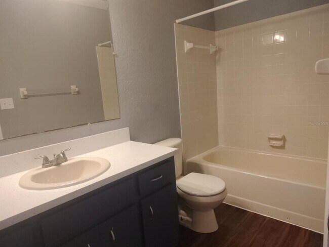 Building Photo - 664 Lake Dexter Cir