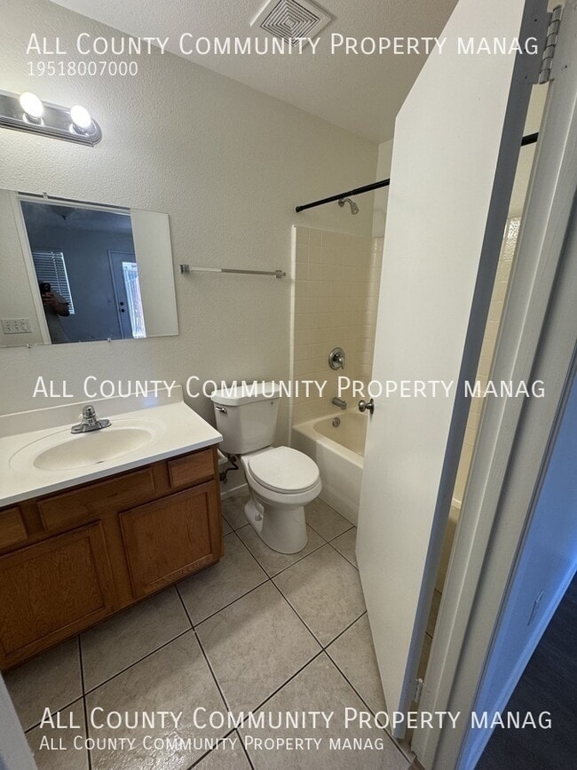 Building Photo - 58439 Palisade Dr