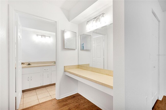 Building Photo - 10962 SW 81st Ave