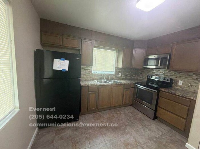 Building Photo - 972 Concord Ave