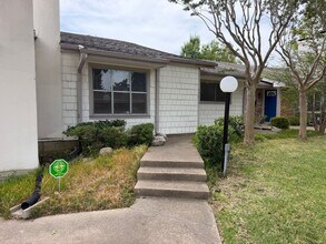 Building Photo - 13610 Brookgreen Dr